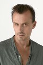 Robert Knepper isGeneral Harkness