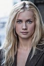 Cornelia Gröschel isCharlotte Angermann