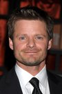 Steve Zahn isGeorge Pappas