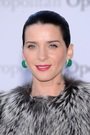 Michele Hicks isHannah
